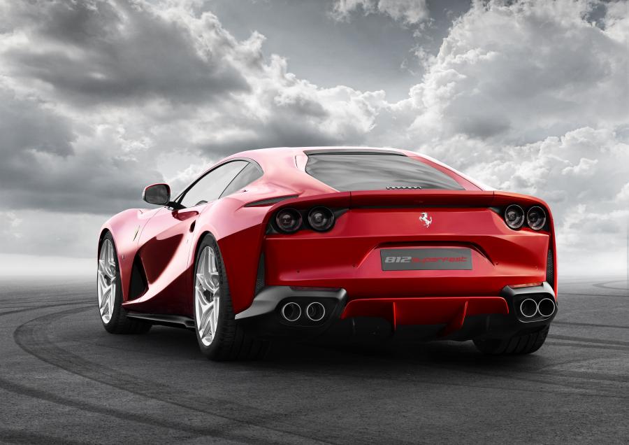  Ferrari 812 Superfast 2017 года  (фото 7 из 91)